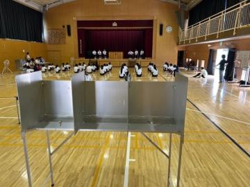 生徒会選挙で使用した本物の記載台2です