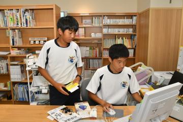 図書館花北分館での活動の様子
