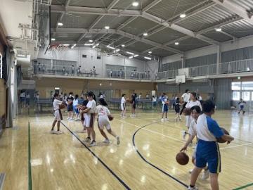 バスケ部が練習を行っているようす