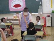 歯科衛生士による歯磨き教室の様子2
