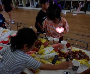 お店屋さんを開いているところ