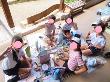 お弁当を食べる3年生その2