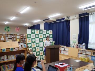演説する生徒の様子