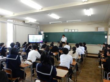 探究科学コース令和七年度集中講義における先輩の探究一つ目の写真