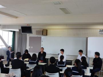 探究科学コース令和七年度集中講義におけるトークセッションの写真