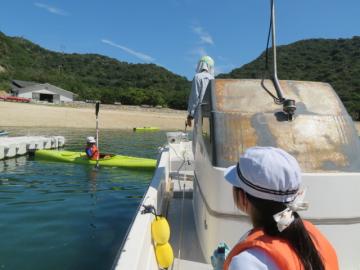 救助艇の出動するようす