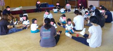 ちゅうりっぷ組　リトミックの写真