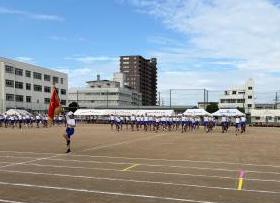 体育大会入場行進の様子