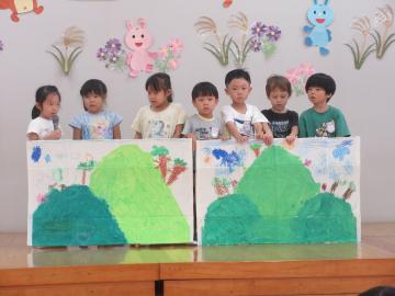 体験活動推進事業の発表をする幼児2