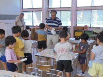 動くおもちゃを作っているところ