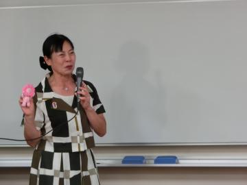 修学旅行で万博に行った話をしているところ