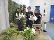 恐竜と記念撮影