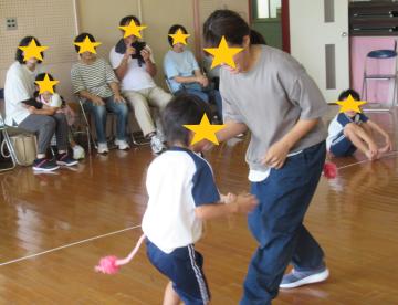 しっぽ取（子ども1人対大人1人1回目）