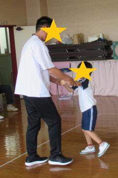おたのしみの様子（親子ダンス2）