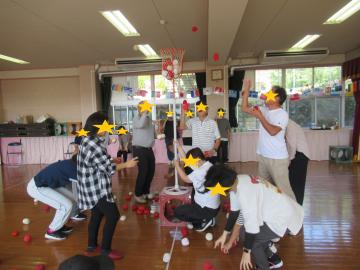 玉入れ（祖父母・来賓）
