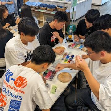 1組フォトフレーム作りの様子3