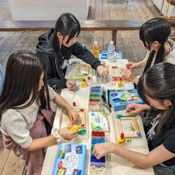 1組フォトフレーム作りの様子6