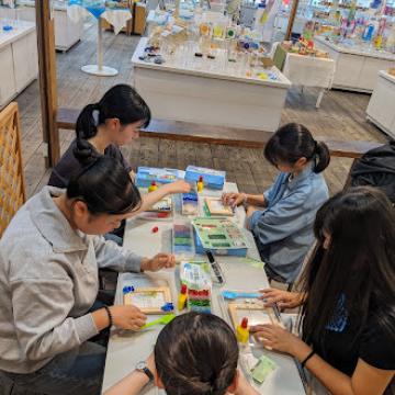 1組フォトフレーム作りの様子5