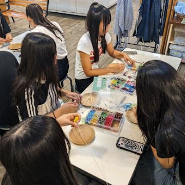 1組フォトフレーム作りの様子7