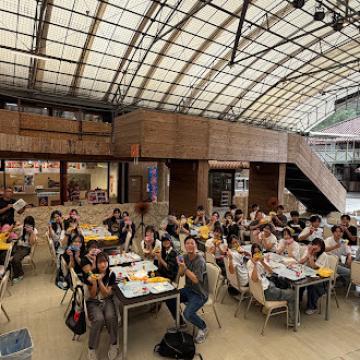 2組の琉球村北谷サンセットビーチでの様子1