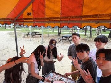 2組の琉球村北谷サンセットビーチでの様子4