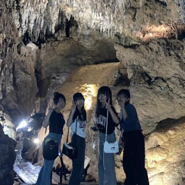 3組が万座毛 CAVE OKINAWAで過ごす様子3