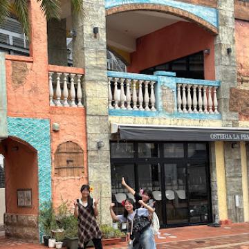 5組がCAVE OKINAWA アメリカンビレッジで過ごす様子4