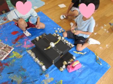 屋台を作っている様子