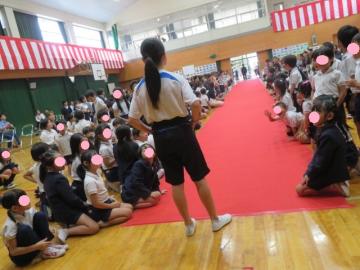 新体操服のお披露目のようすその1