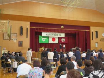 校歌斉唱での指揮とマイクパフォーマンス