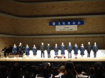 生徒会執行部のオープニングセレモニーのようす