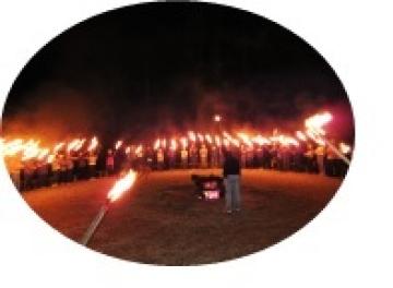 キャンプファイヤーの写真