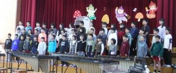 4年合唱のようす