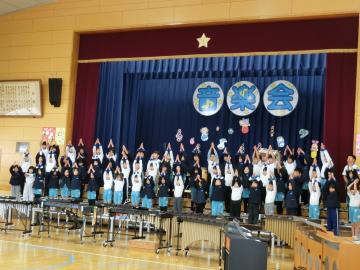 2年生の斉唱「うちゅう人にあえたら」