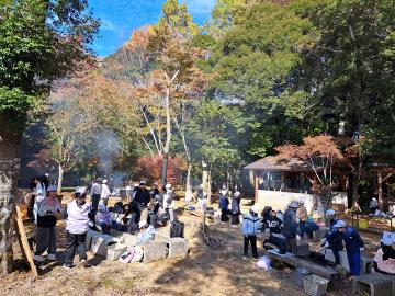 野外炊飯　カレーを作ります。