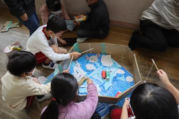 磁石で魚釣りをしています