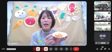 ヤマサのちくわを紹介する栄養教諭の様子