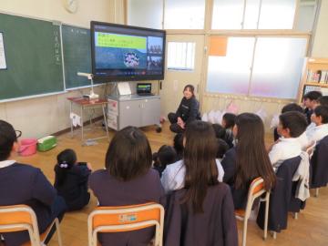 めあてを確認する3年生