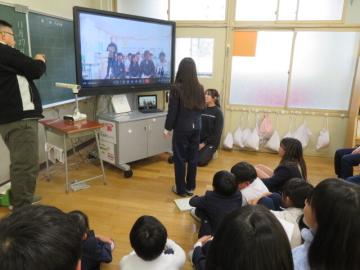 はじめのあいさつをする3年生代表