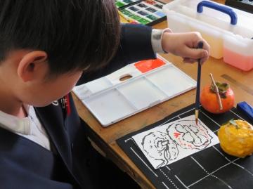 絵手紙に色をつける3年生その3