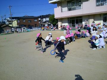 リレーをしている様子