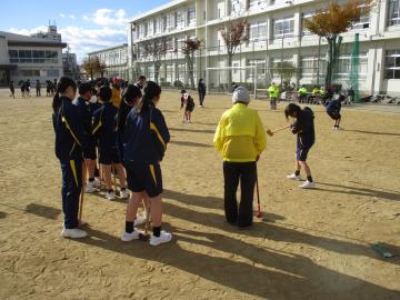 生徒がプレーする様子