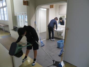 トイレそうじのようす