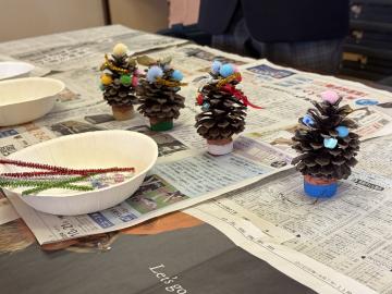 生徒が作成したミニクリスマスツリー