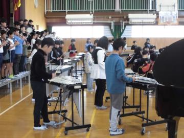 6年生の合奏の様子