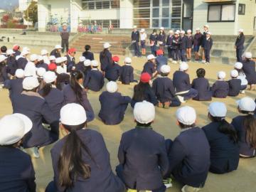 おわりのあいさつをする運営委員会の5年生