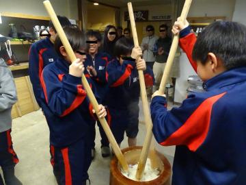 餅つきの様子