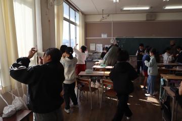 万華鏡が完成して、見ている写真