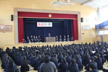 演説をしている生徒の様子