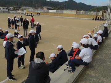 わくわく10班のふり返りのようす